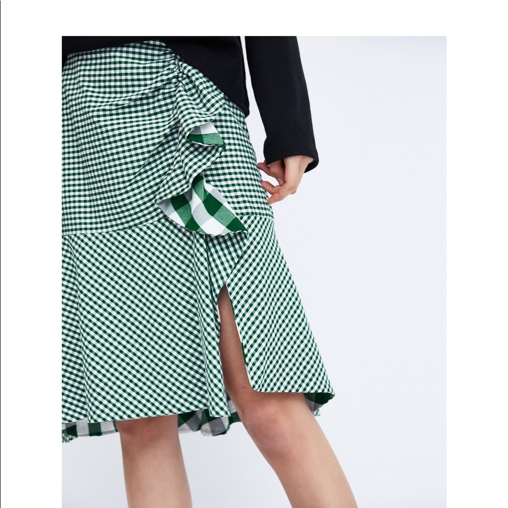 ⭐️⭐️Sale!! Zara Midi Asymmetric Skirt **Host Pic**